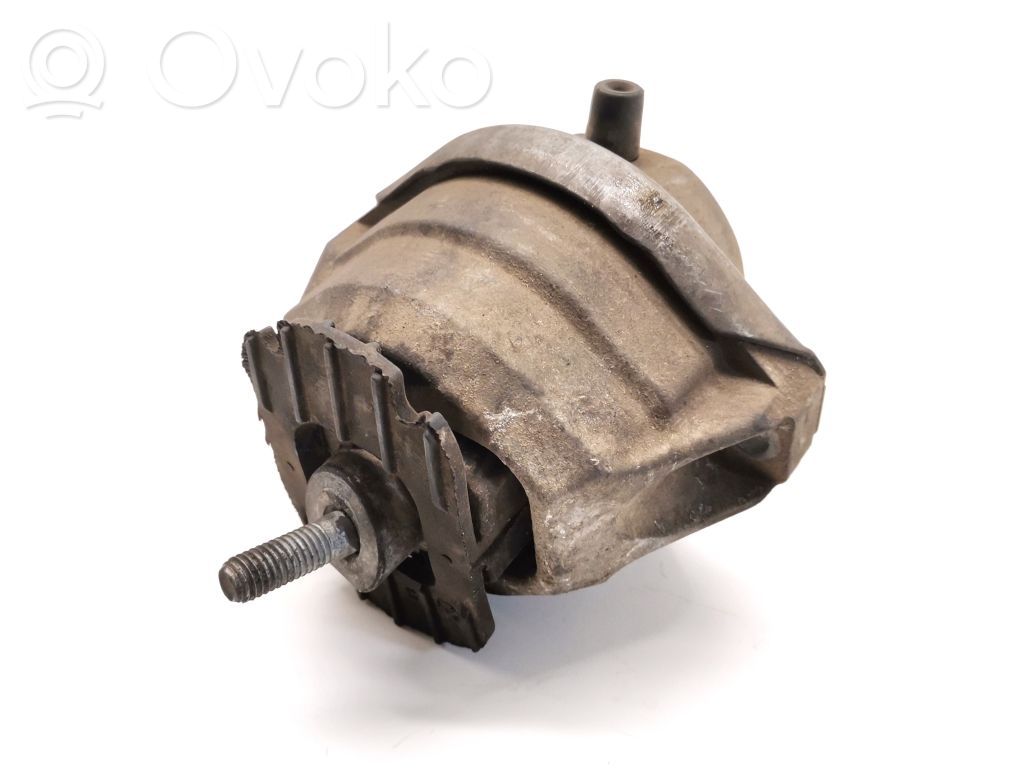 BMW 5 E60 E61 Engine mount bracket 