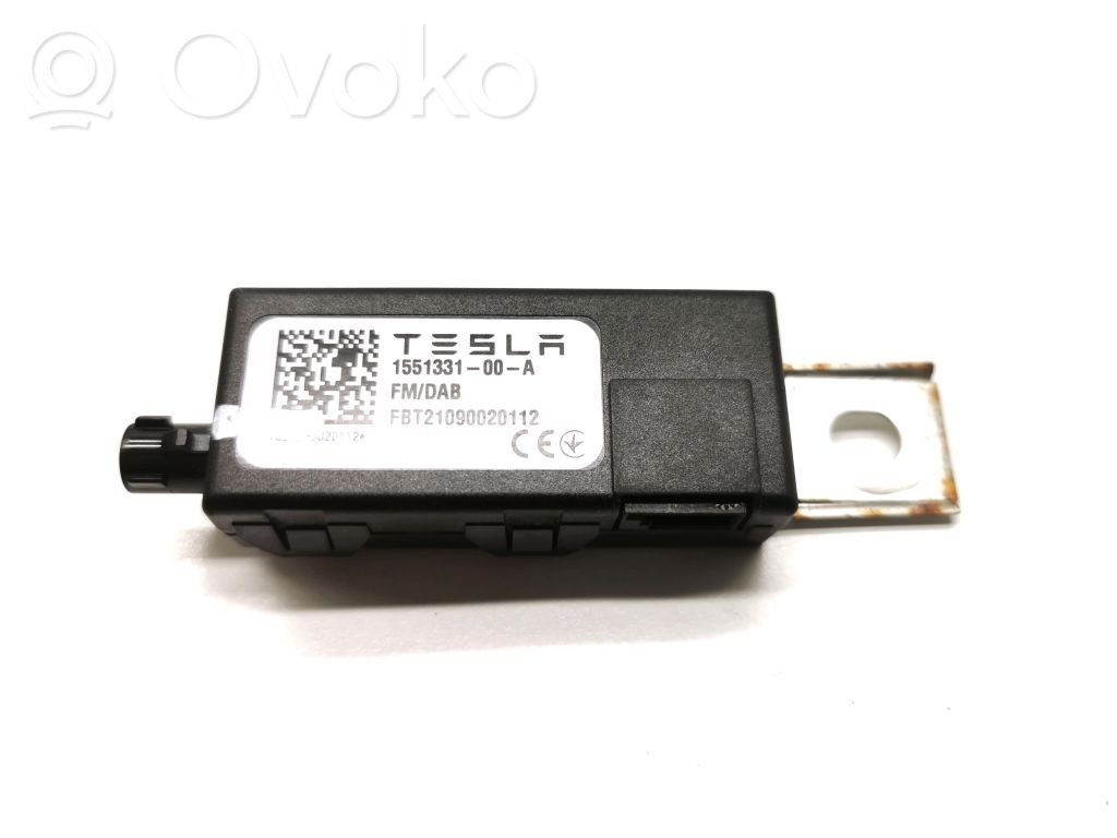 Tesla Model 3 Antenos stiprintuvas 