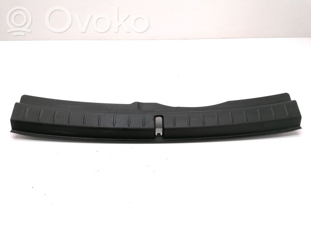 BMW 2 F45 Moldura lateral de la puerta/portón del maletero 