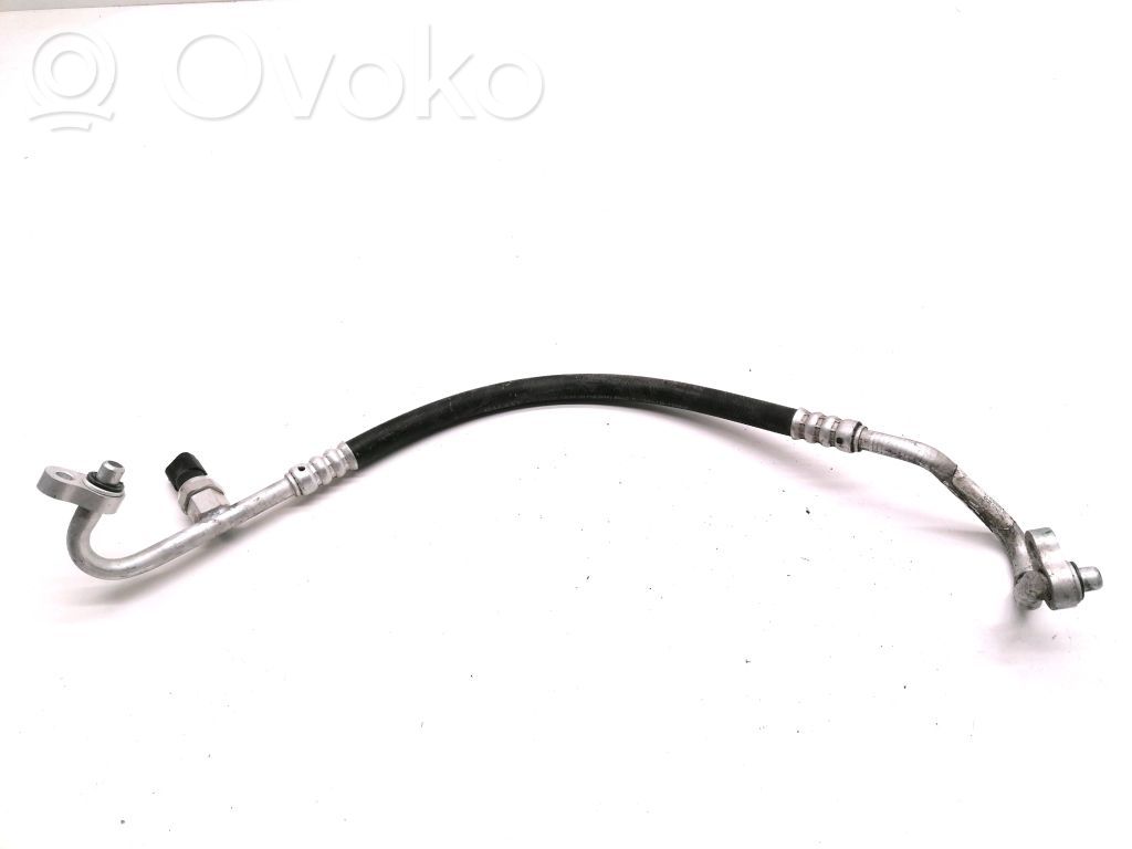 Tesla Model 3 Ilmastointilaitteen putki (A/C) 