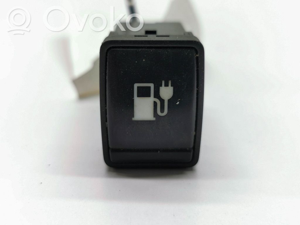 Nissan Leaf I (ZE0) Fuel tank opening switch 