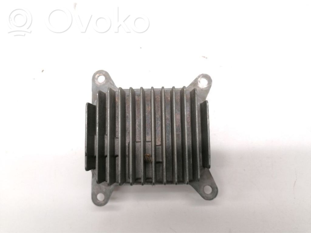 Tesla Model 3 Xenon valdymo blokas 