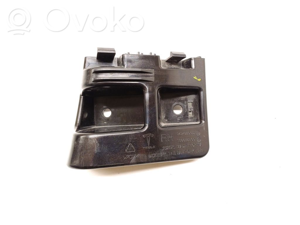 Tesla Model Y Rear bumper mounting bracket 
