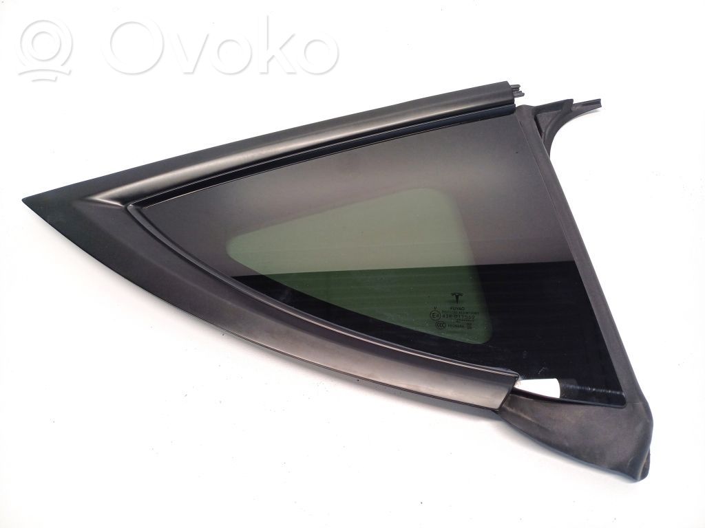 Tesla Model Y Rear side window 