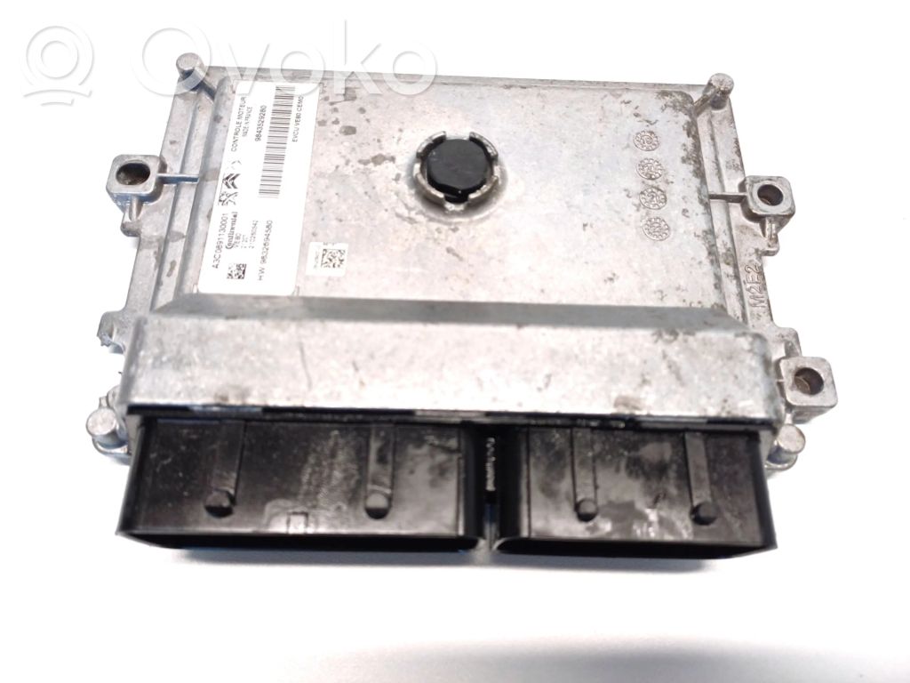 Peugeot 208 II Engine control unit/module 