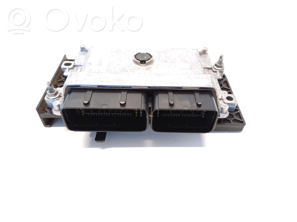 Peugeot 208 II Engine control unit/module 