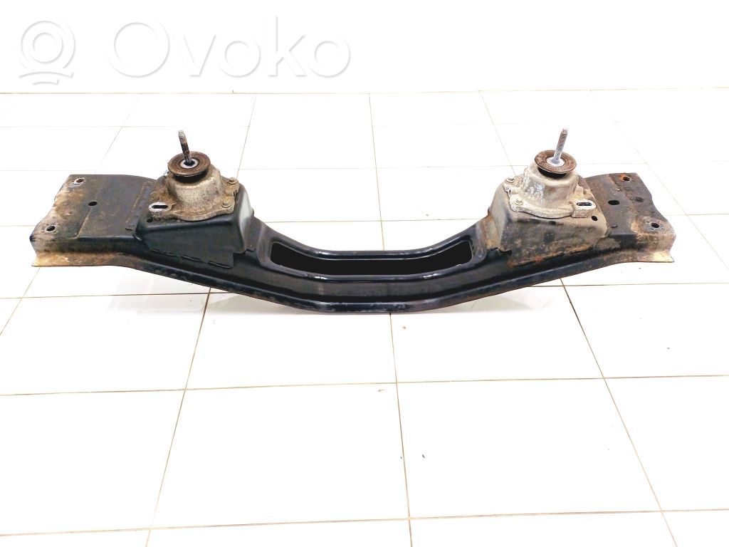 Engine mounting bracket   8C115W019AC