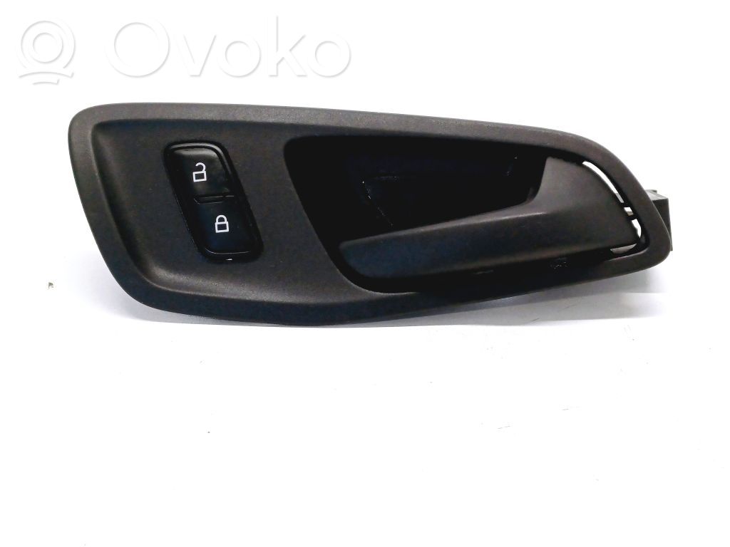Manecilla interna puerta delantera   BK21V22600AE
