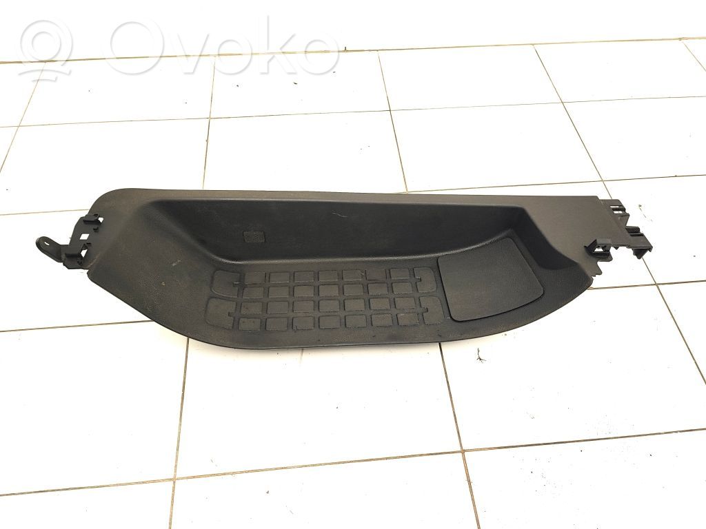 Opel Vivaro Garniture marche-pieds avant 