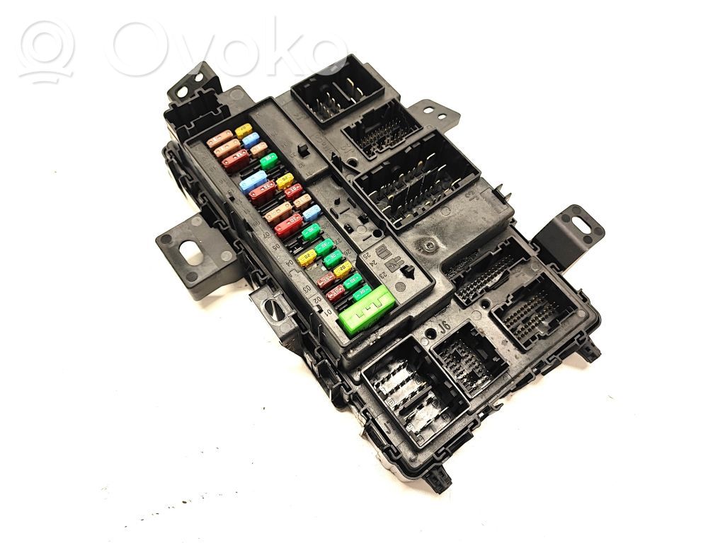 Módulo de fusible   KK3T15604FAK