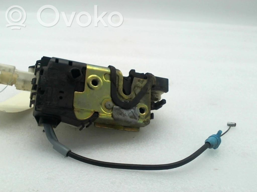 Citroen C4 I Takaoven lukko 