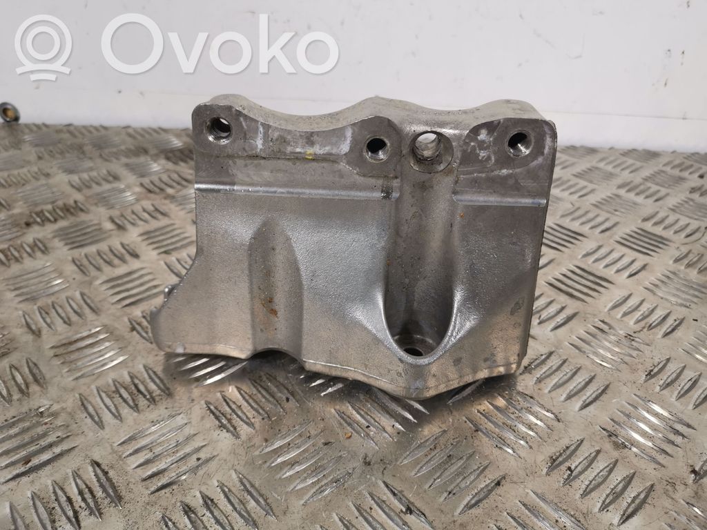Mini Cooper Countryman F60 Engine mounting bracket 