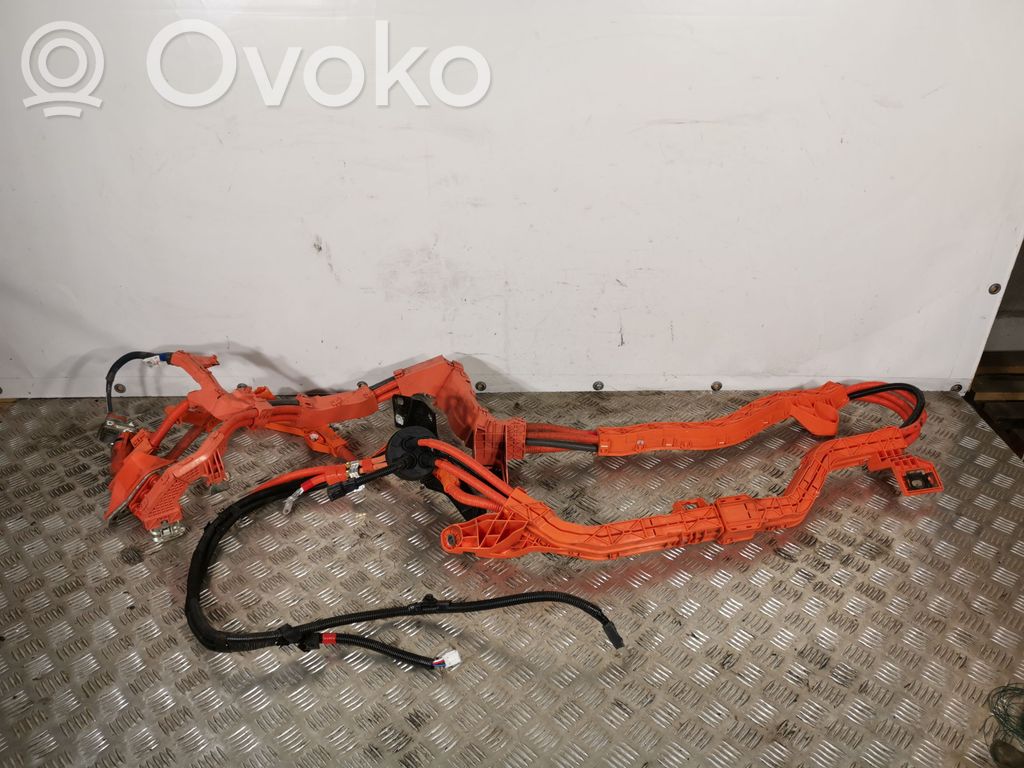 Lexus NX Cable positivo (batería) 