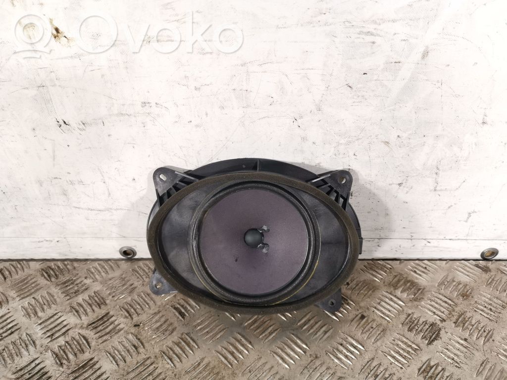 Subaru Outback (BS) Front door speaker 