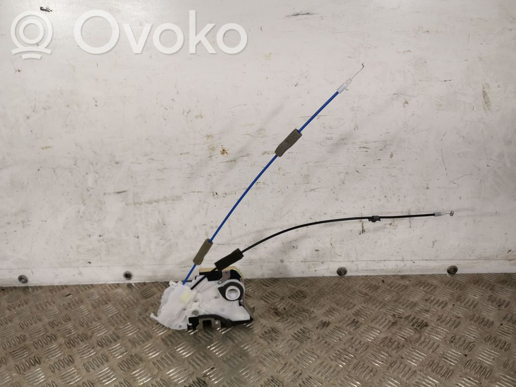 Honda HR-V Front door lock 