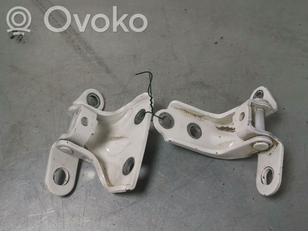 Hyundai i10 Aizmugurē eņģu komplekts 