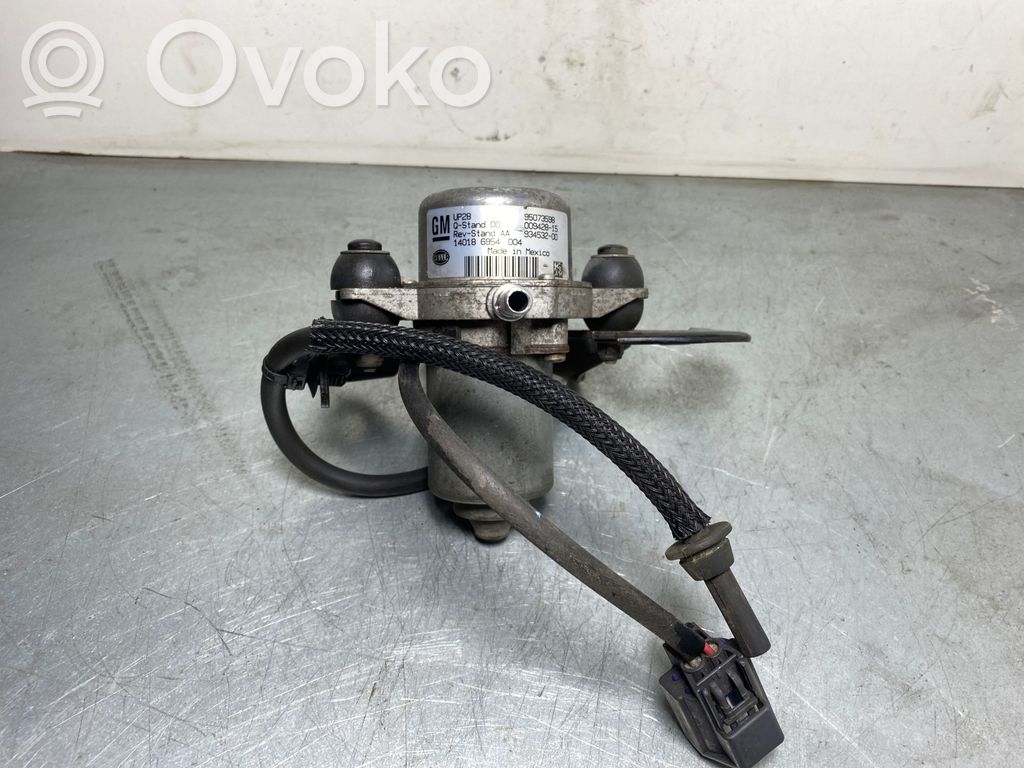 Opel Mokka Vacuum pump 
