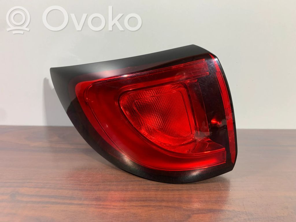 Chrysler Pacifica Rear/tail lights 