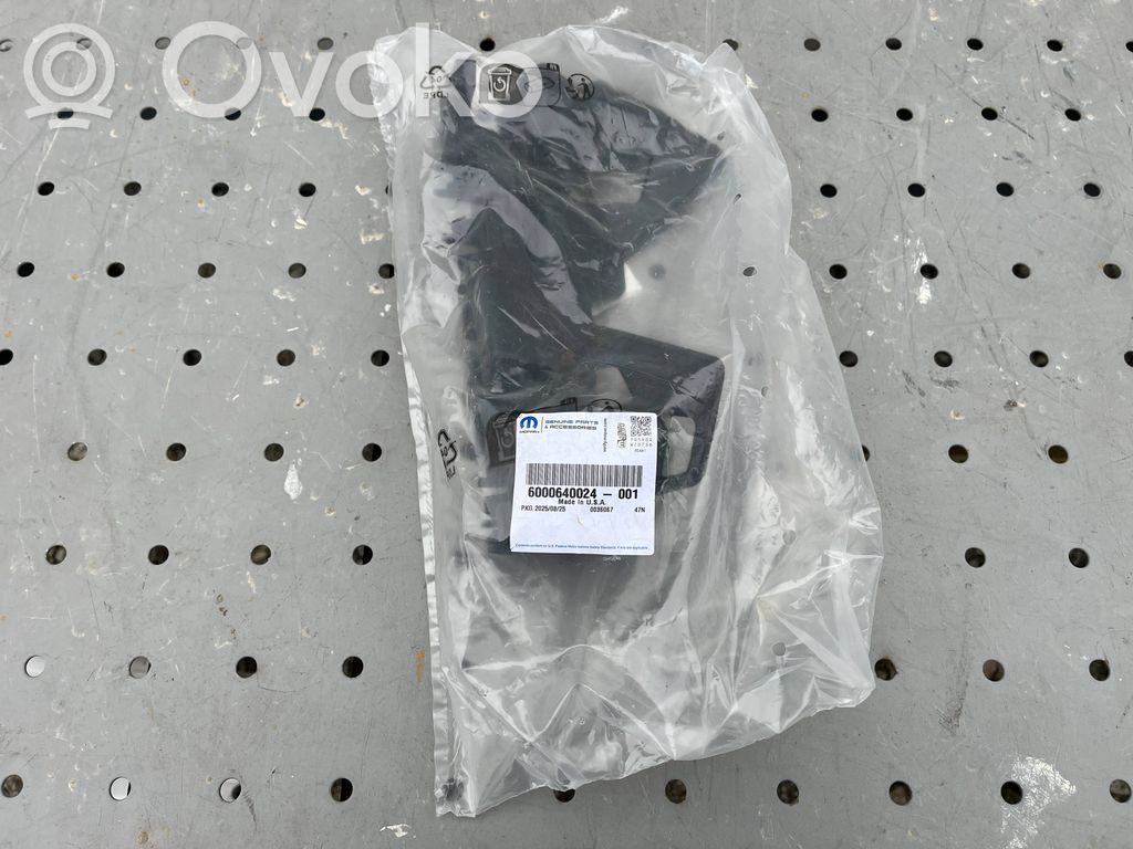 Opel Vivaro Uchwyt / Mocowanie zderzaka przedniego 