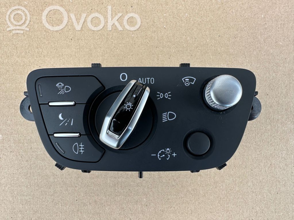 Audi Q7 4M Light switch 