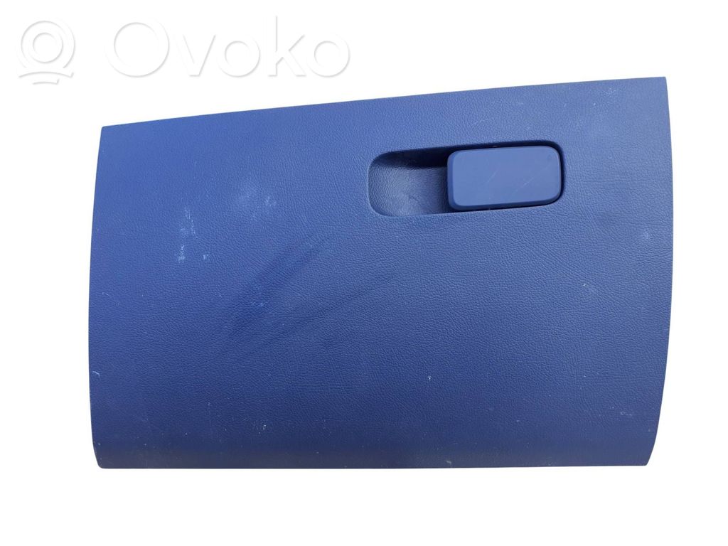 Chery 5/C5 Schowek deski rozdzielczej 
