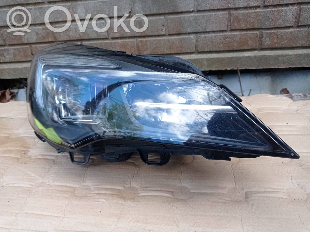 Opel Astra K Faro/fanale 