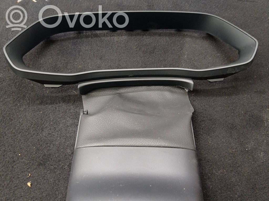 Skoda Octavia Mk4 Rivestimento del piantone del volante 