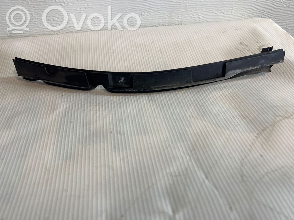 BMW 5 E60 E61 Engine compartment rubber 