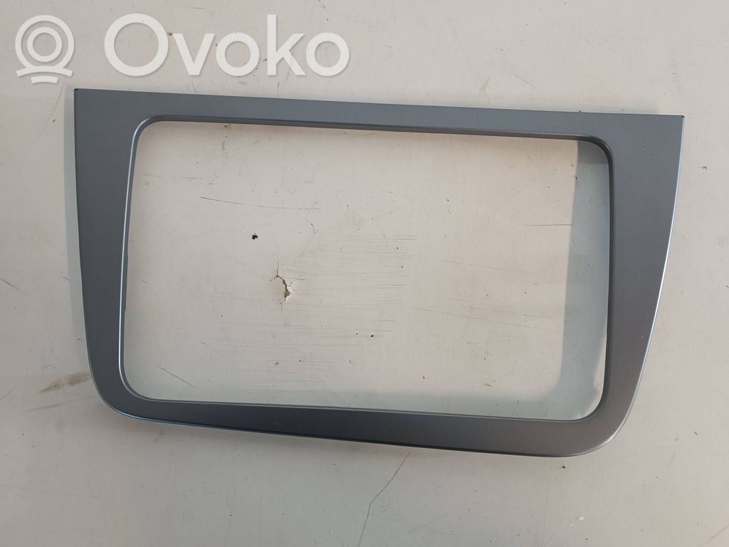 Audi A4 S4 B9 8W Radio/GPS head unit trim 