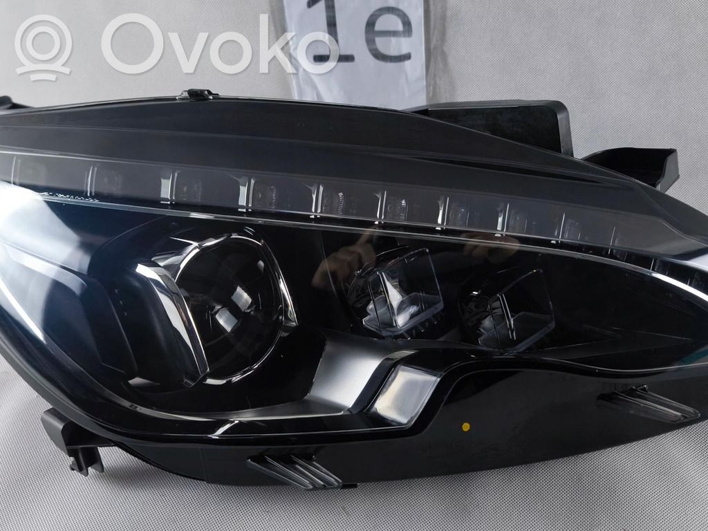 Peugeot 308 Lampa przednia 