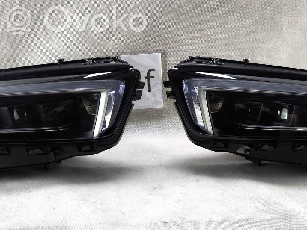 Mercedes-Benz A W177 Lampa przednia 