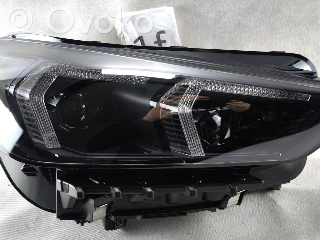 BMW X1 U11 Scheinwerfer 