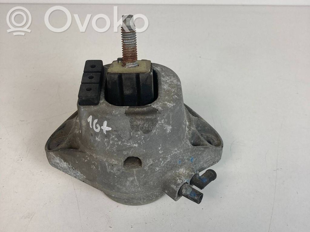 Chevrolet Camaro Engine mount bracket 