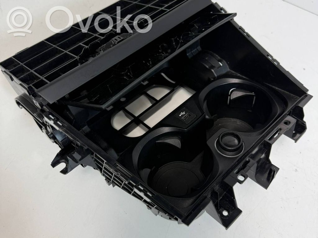 BMW i4 Przedni uchwyt na kubek tunelu środkowego 