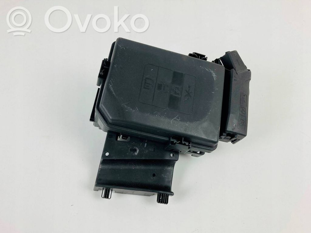 Opel Astra K Set scatola dei fusibili 