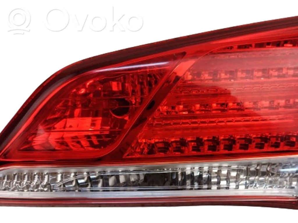 Rear/tail lights   924043Z3