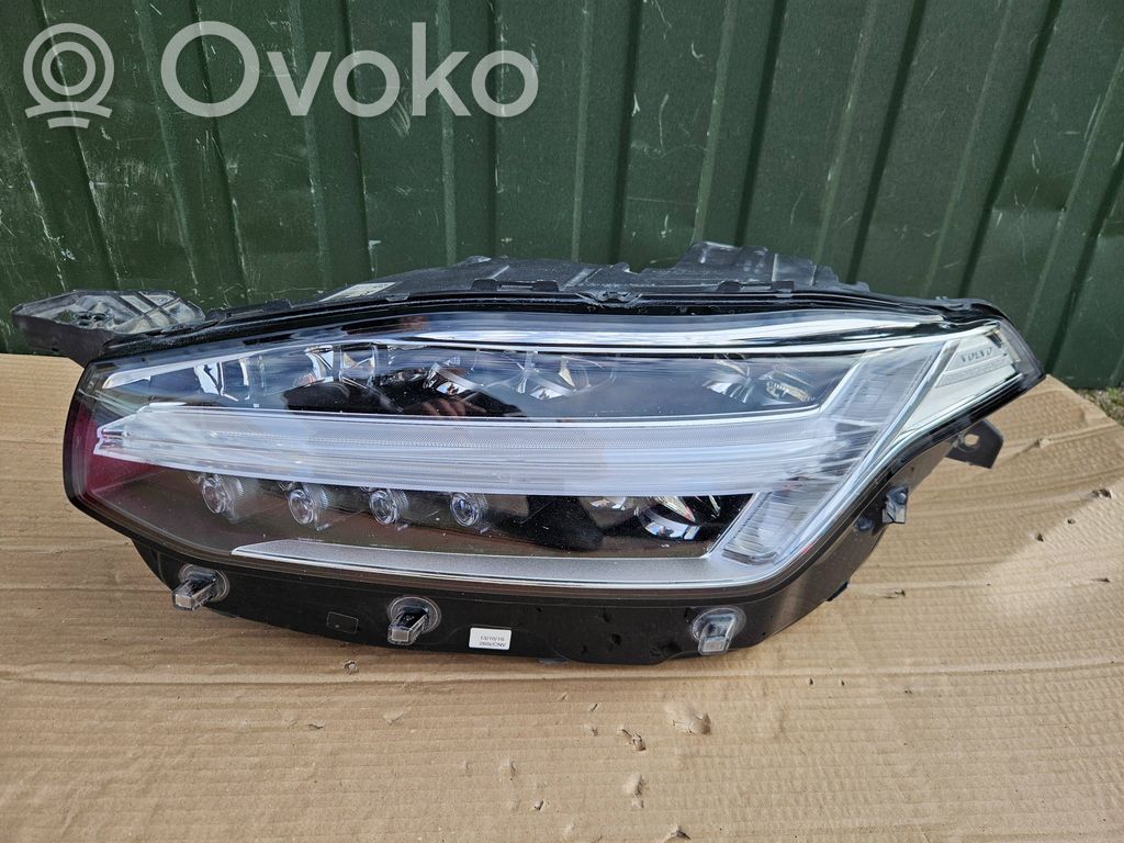 Volvo XC90 Scheinwerfer 