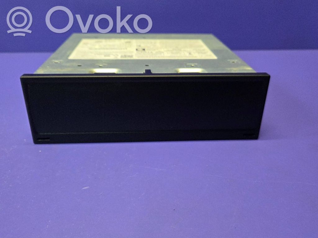 Cupra Leon Radio/CD/DVD/GPS head unit 