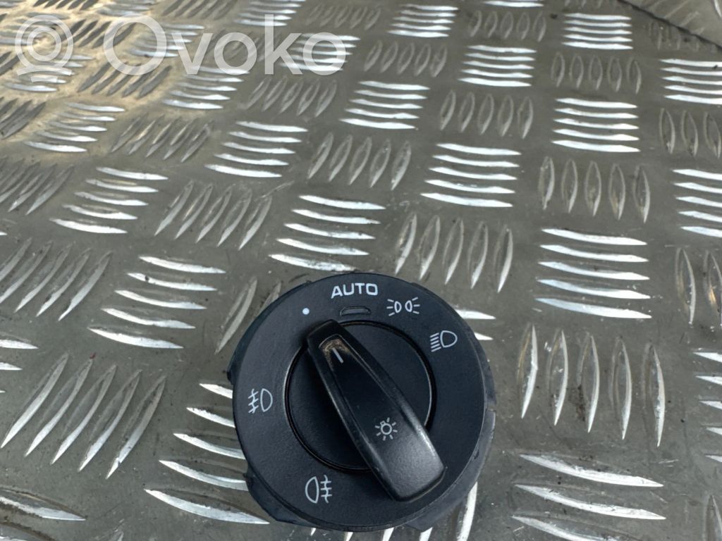 Porsche Cayenne (92A) Light switch 