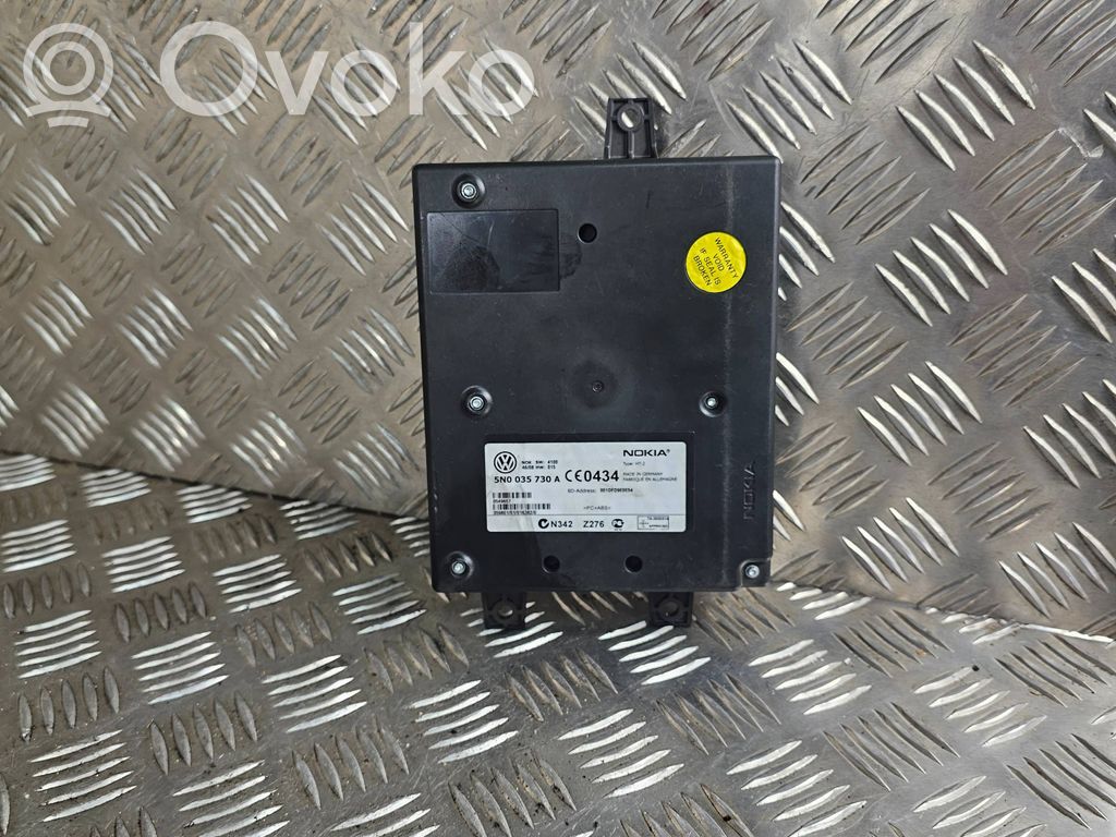 Volkswagen PASSAT B6 Bluetooth control unit module 