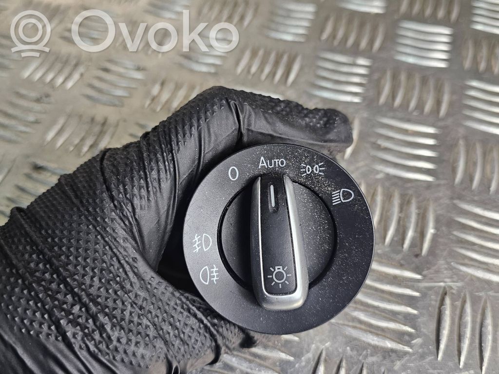 Skoda Octavia Mk2 (1Z) Light switch 