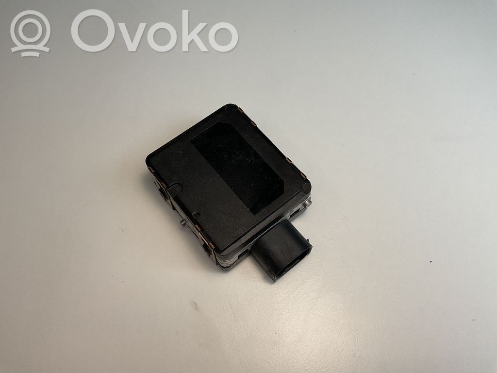 Volkswagen PASSAT B8 Sensor de radar Distronic 