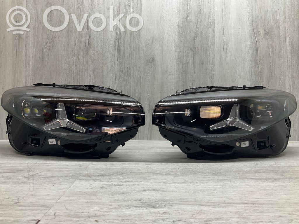 Mercedes-Benz CLA C174 C178 Lampa przednia 