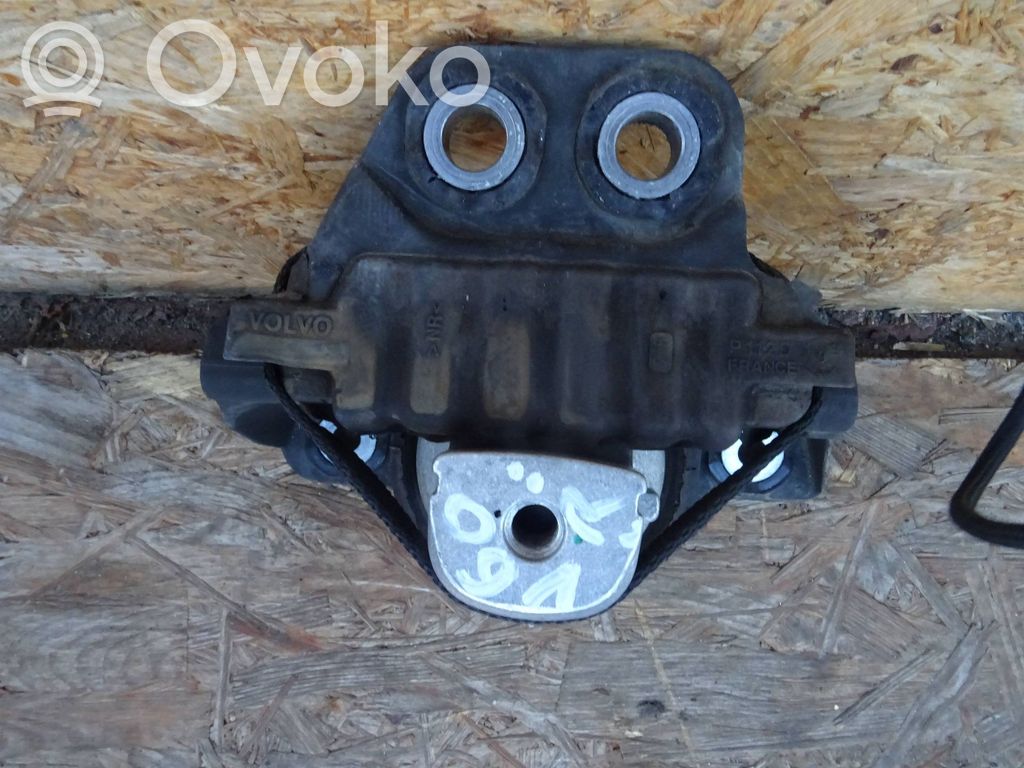 Engine mount bracket   26008,80093