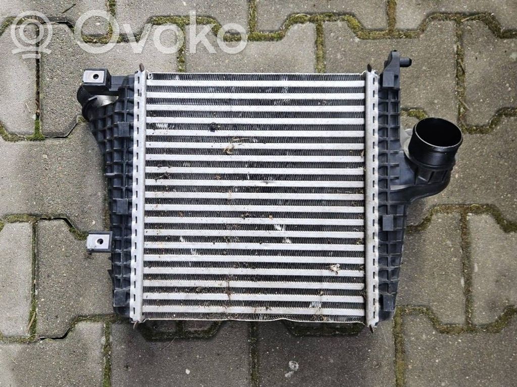 Audi Q7 4M Interkūlerio radiatorius 