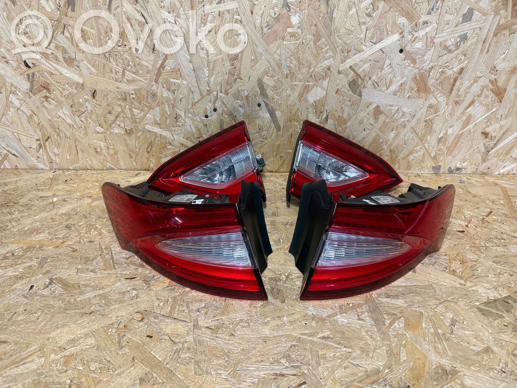 Maserati Levante Lampy tylne / Komplet 