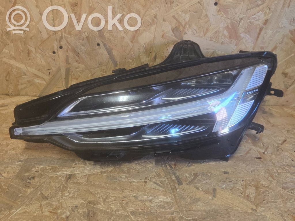 Volvo S60 Lampa przednia 