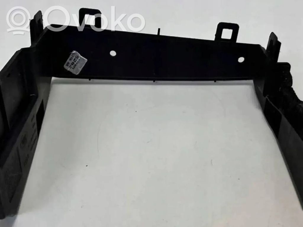 Land Rover Range Rover Evoque L551 Mocowanie akumulatora 