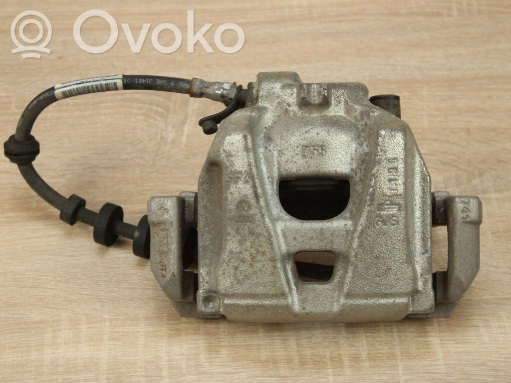 Audi A4 S4 B8 8K Zacisk hamulcowy przedni 