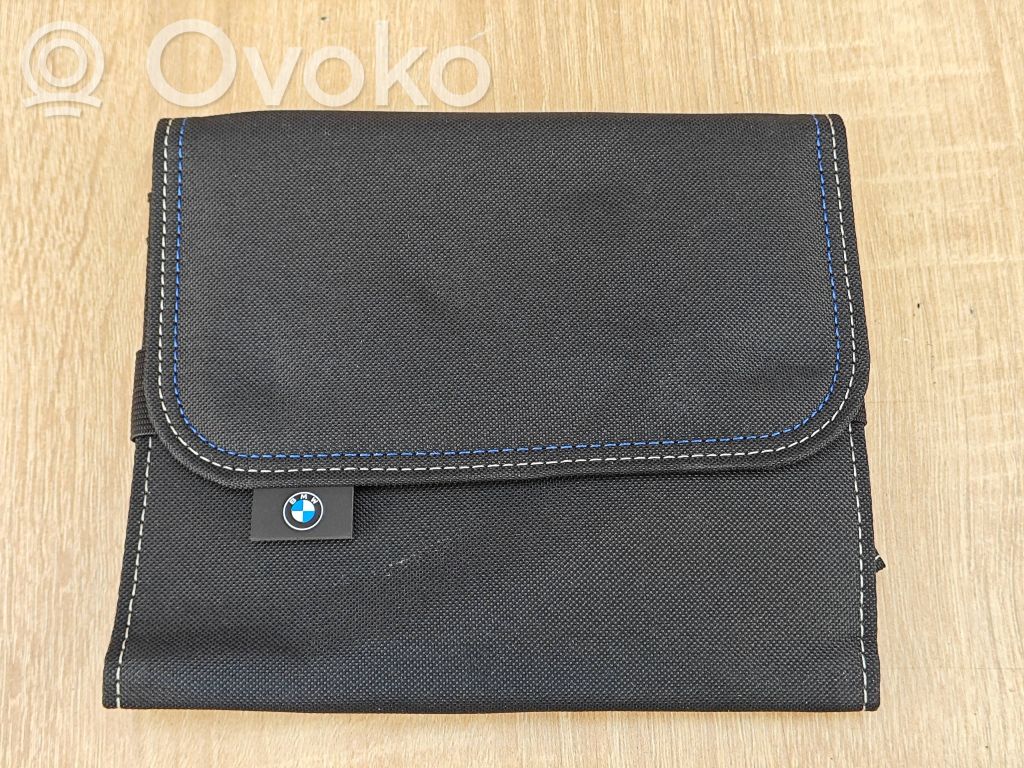 BMW 4 G22 G23 G24 G26 Hansikaslokero 